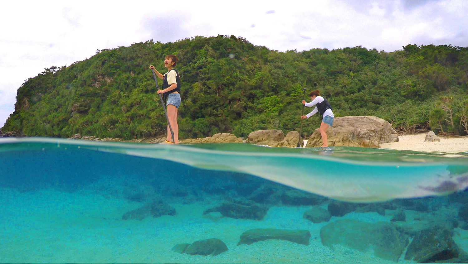 憧れのケラマブルーの海でsup体験と 女子旅のんびり時間 沖縄離島専門の観光情報サイト リトハク