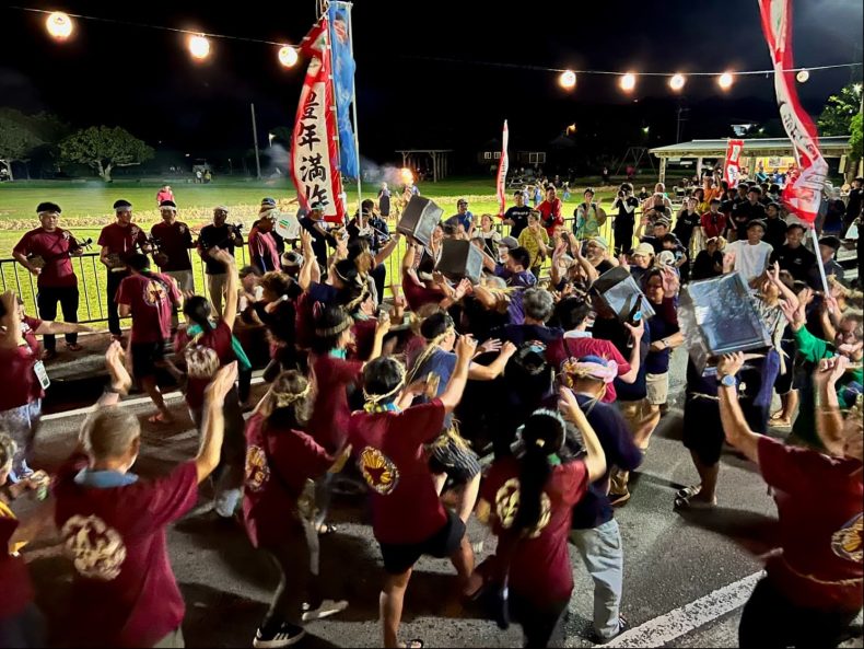 沖縄・伊是名島の祭り”ウンナー”に潜入取材！