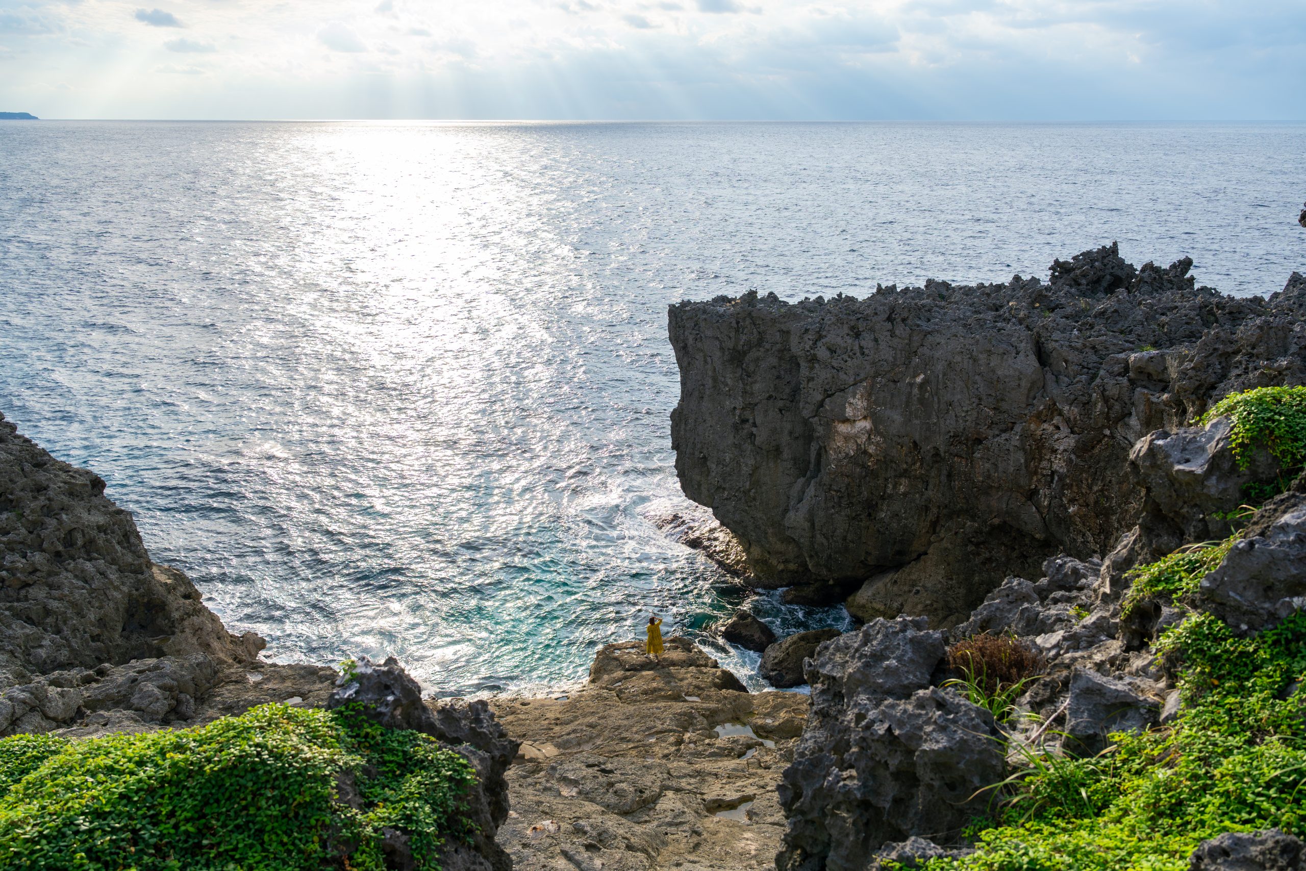 北大東島の歴史ロマンに触れる「燐鉱山遺跡トレッキング」 | 沖縄離島