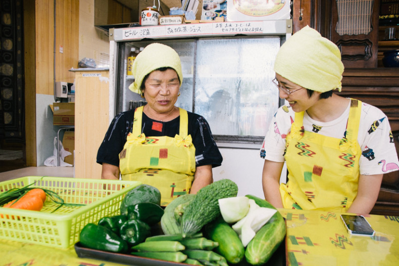 宮古島で採れたて島野菜を使った郷土料理づくり体験で、心と体に栄養を！
